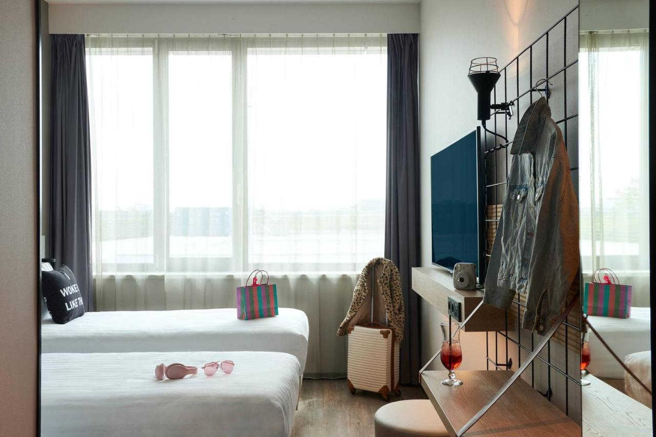 Moxy Amsterdam Schiphol Airport Hotel Hoofddorp Ngoại thất bức ảnh