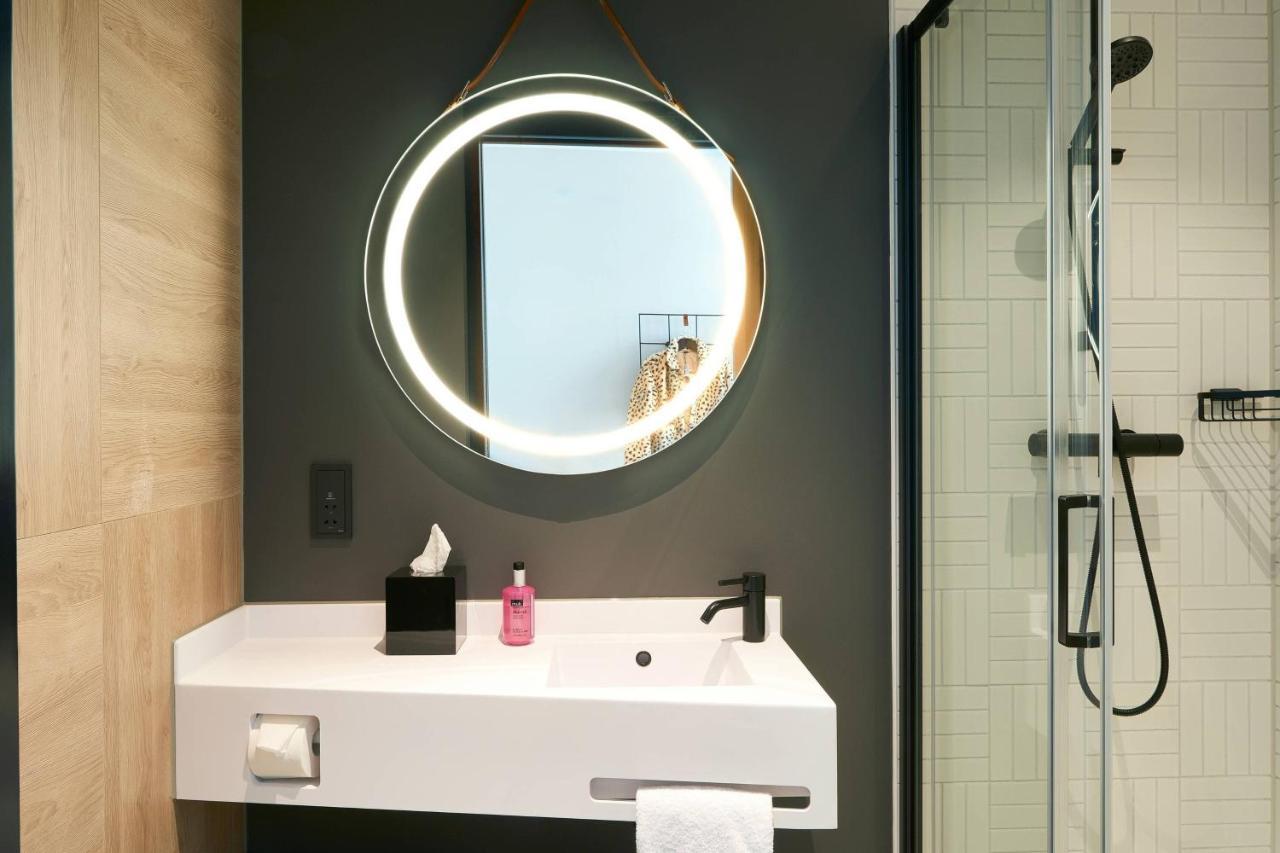 Moxy Amsterdam Schiphol Airport Hotel Hoofddorp Ngoại thất bức ảnh