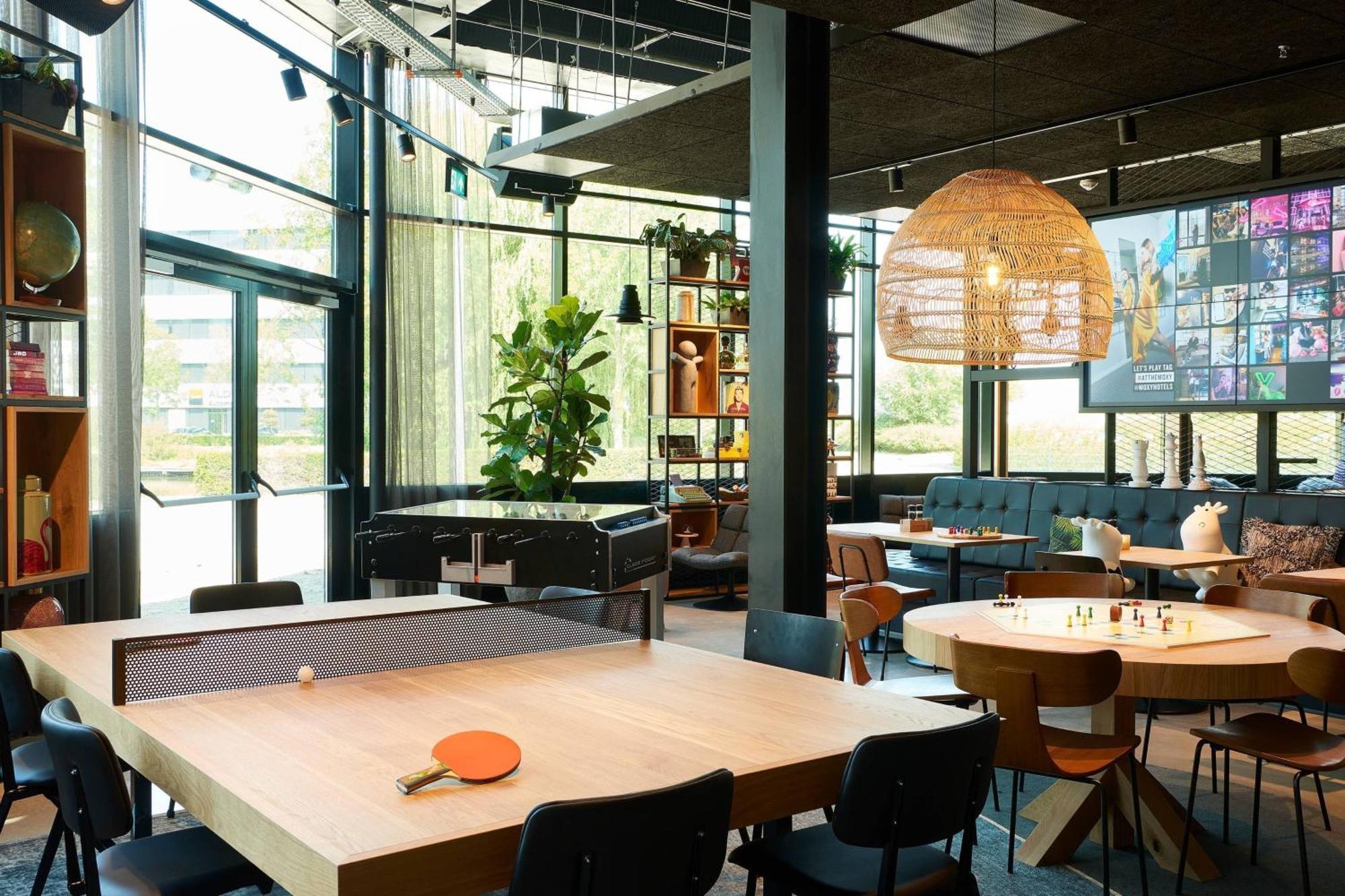 Moxy Amsterdam Schiphol Airport Hotel Hoofddorp Ngoại thất bức ảnh